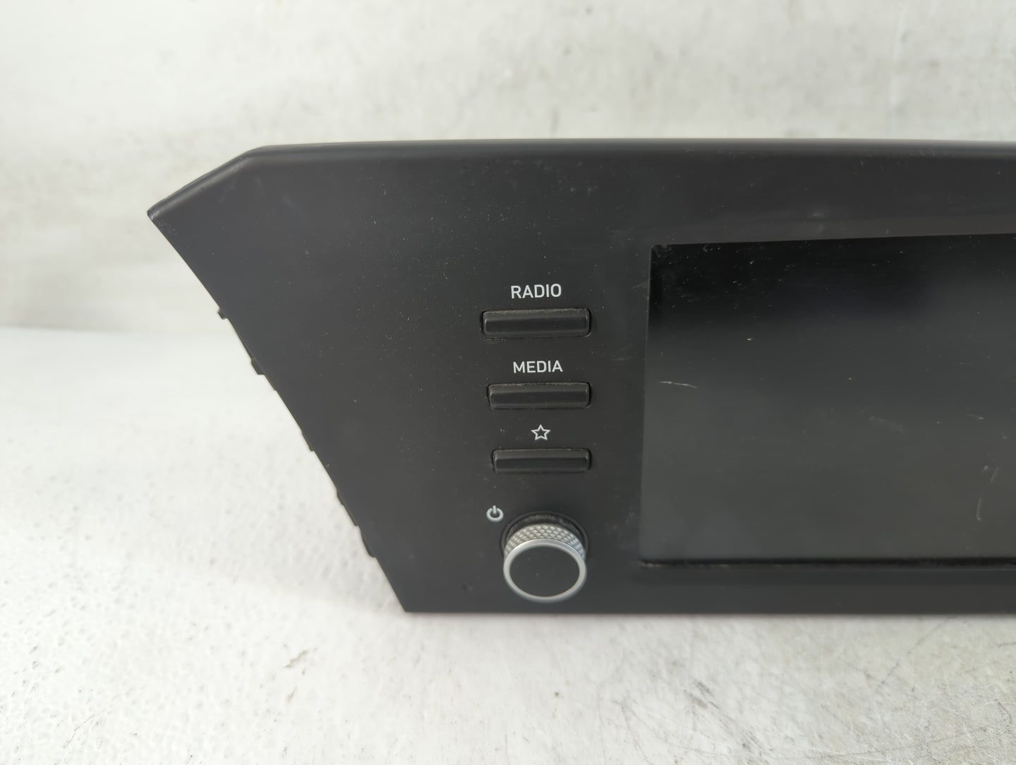 2021-2022 Hyundai Elantra Radio AM FM Cd Player Receiver Replacement P/N:96160-BY090LS5 Fits Fits 2021 2022 OEM Used Auto Pa