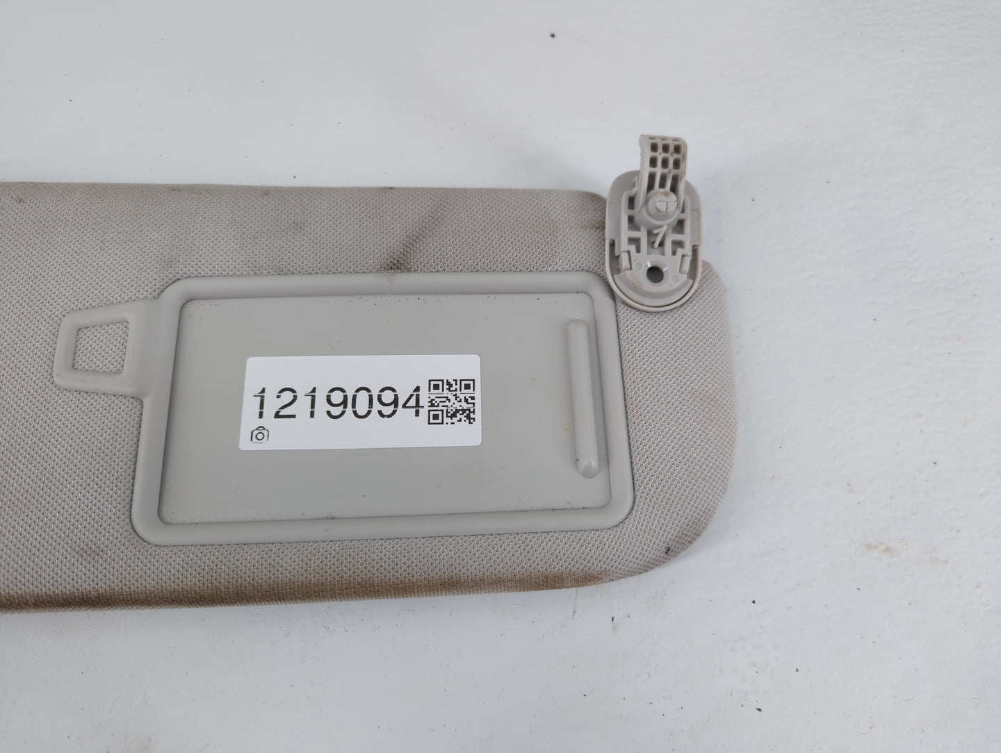 2023 Hyundai Ioniq5 Sun Visor Shade Replacement Passenger Right Mirror Fits OEM Used Auto Parts - Oemusedautoparts1.com