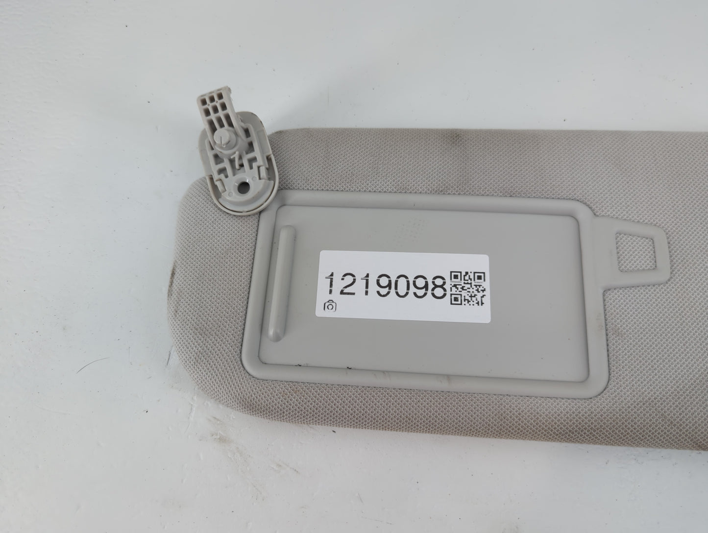 2023 Hyundai Ioniq5 Sun Visor Shade Replacement Driver Left Mirror Fits OEM Used Auto Parts - Oemusedautoparts1.com