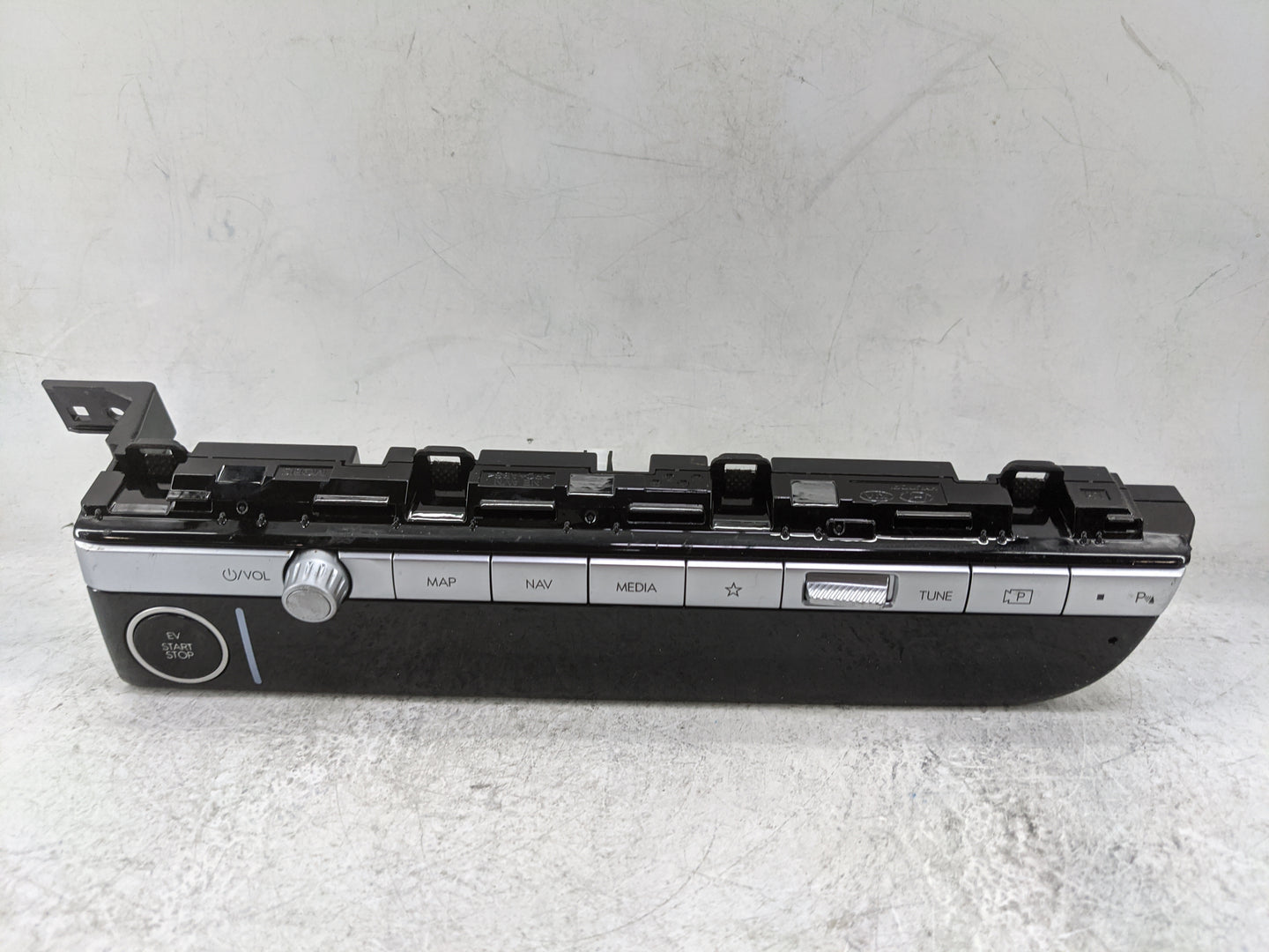 2023 Hyundai Ioniq 5 Radio AM FM Cd Player Receiver Replacement P/N:96540-GI320LS5 Fits OEM Used Auto Parts - Oemusedautopar