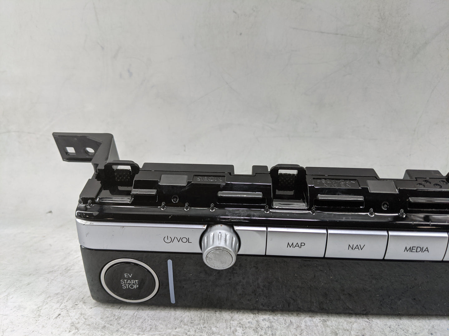 2023 Hyundai Ioniq 5 Radio AM FM Cd Player Receiver Replacement P/N:96540-GI320LS5 Fits OEM Used Auto Parts - Oemusedautopar