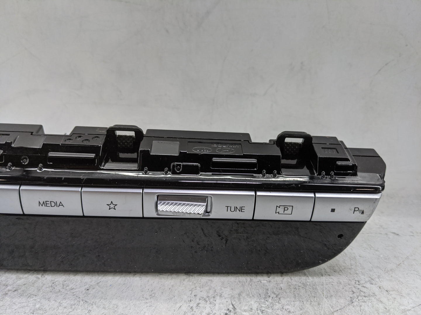 2023 Hyundai Ioniq 5 Radio AM FM Cd Player Receiver Replacement P/N:96540-GI320LS5 Fits OEM Used Auto Parts - Oemusedautopar