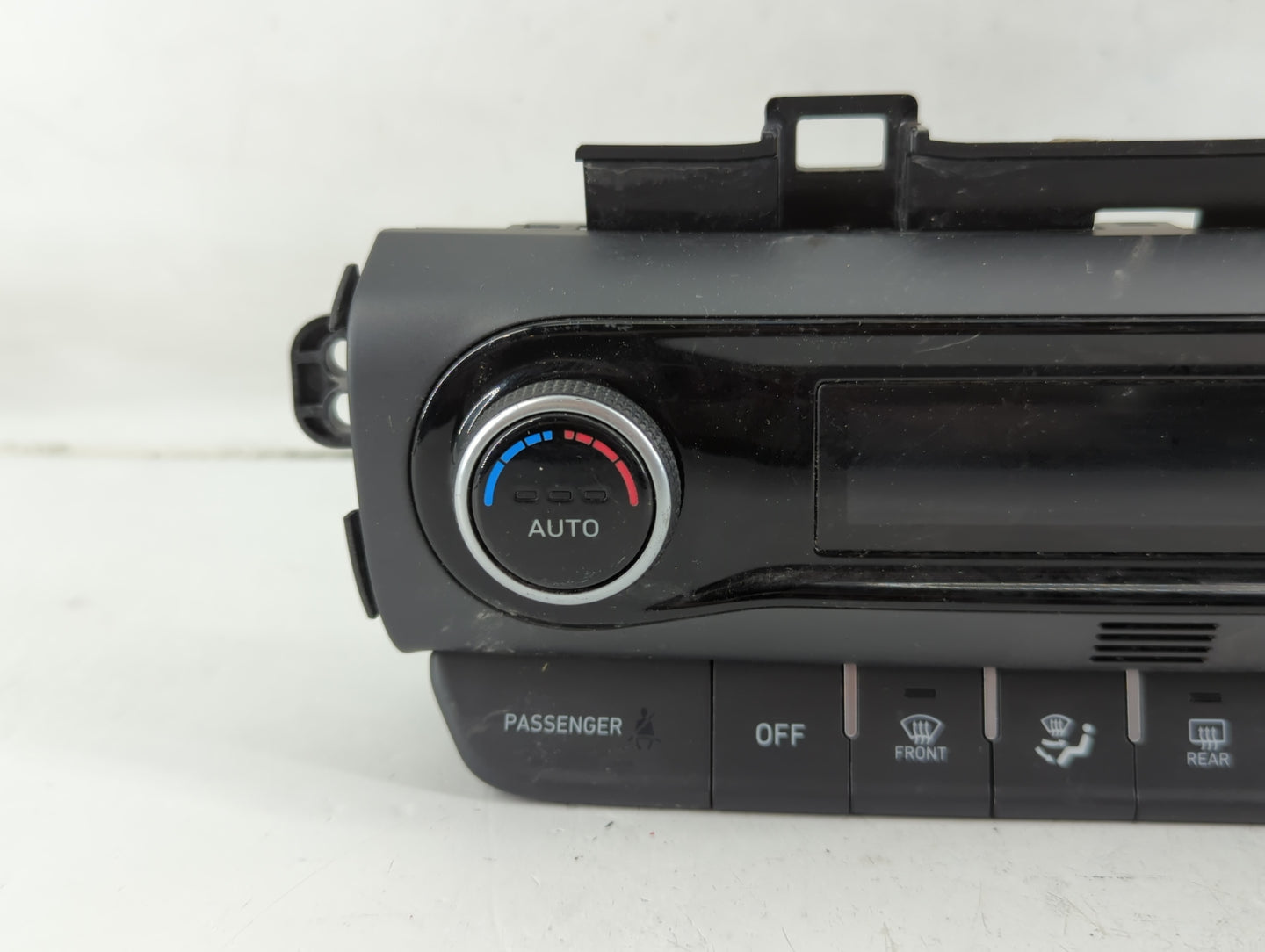 2022 Hyundai Kona Climate Control Module Temperature AC/Heater Replacement P/N:97250-J9010 Fits OEM Used Auto Parts - Oemuse