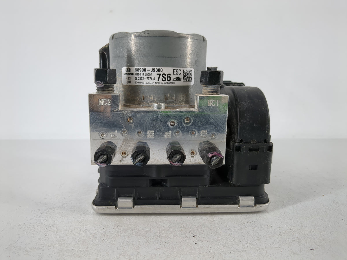 2022 Hyundai Kona Anti-Lock Brake ABS Pump Module Actuator OEM P/N:58900-J9300 Fits OEM Used Auto Parts - Oemusedautoparts1.