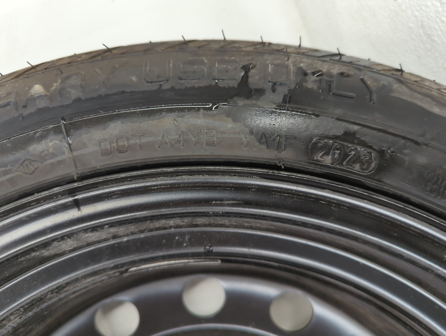 2018-2022 Hyundai Kona Spare Donut Tire Wheel Rim Oem - Oemusedautoparts1.com