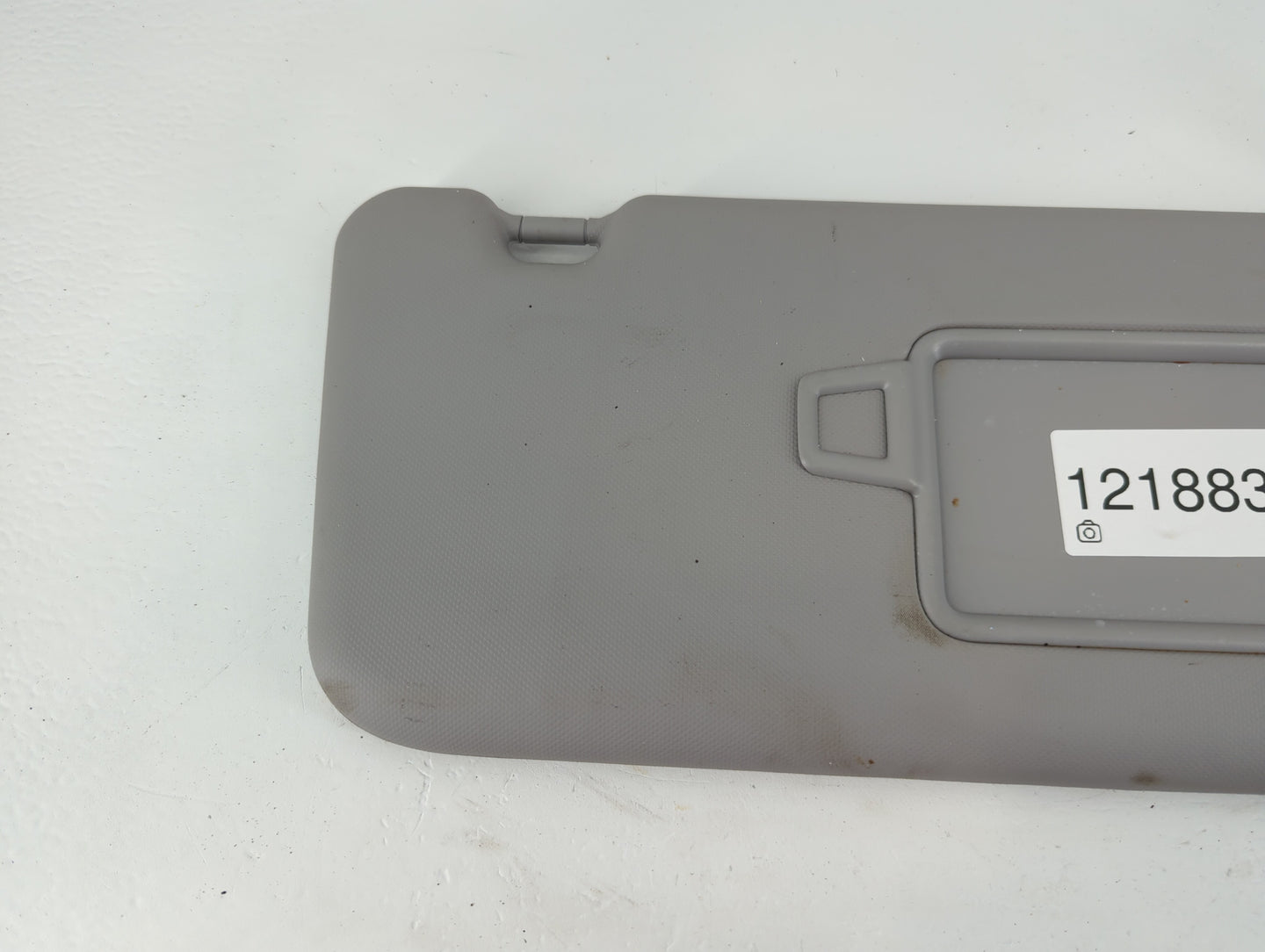 2022 Hyundai Kona Sun Visor Shade Replacement Passenger Right Mirror Fits OEM Used Auto Parts - Oemusedautoparts1.com
