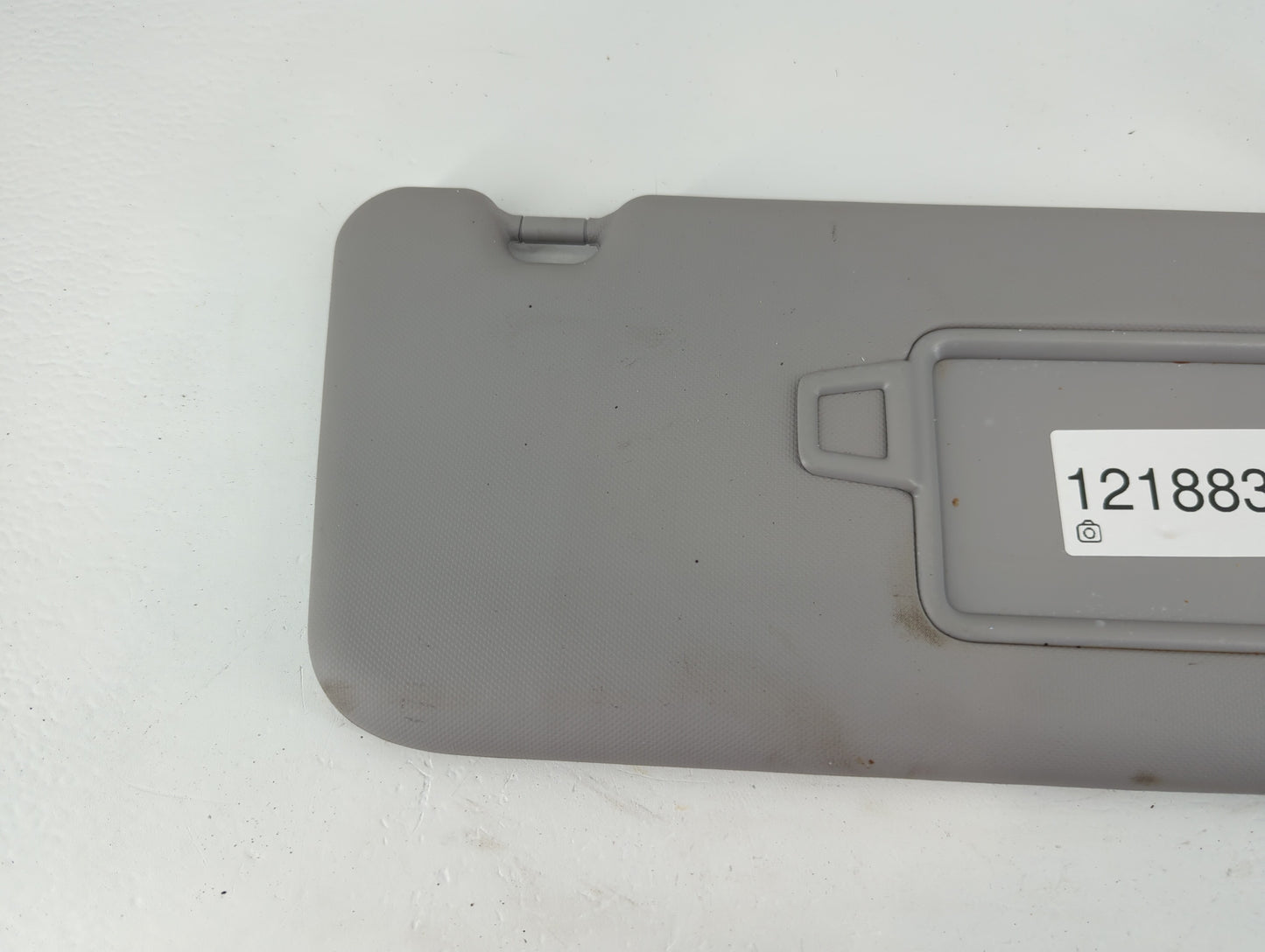 2022 Hyundai Kona Sun Visor Shade Replacement Passenger Right Mirror Fits OEM Used Auto Parts - Oemusedautoparts1.com