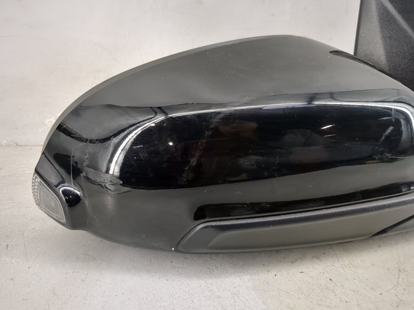 2022 Hyundai Kona Passenger Side View Mirror - Right Door Mirror OEM Used - Oemusedautoparts1.com
