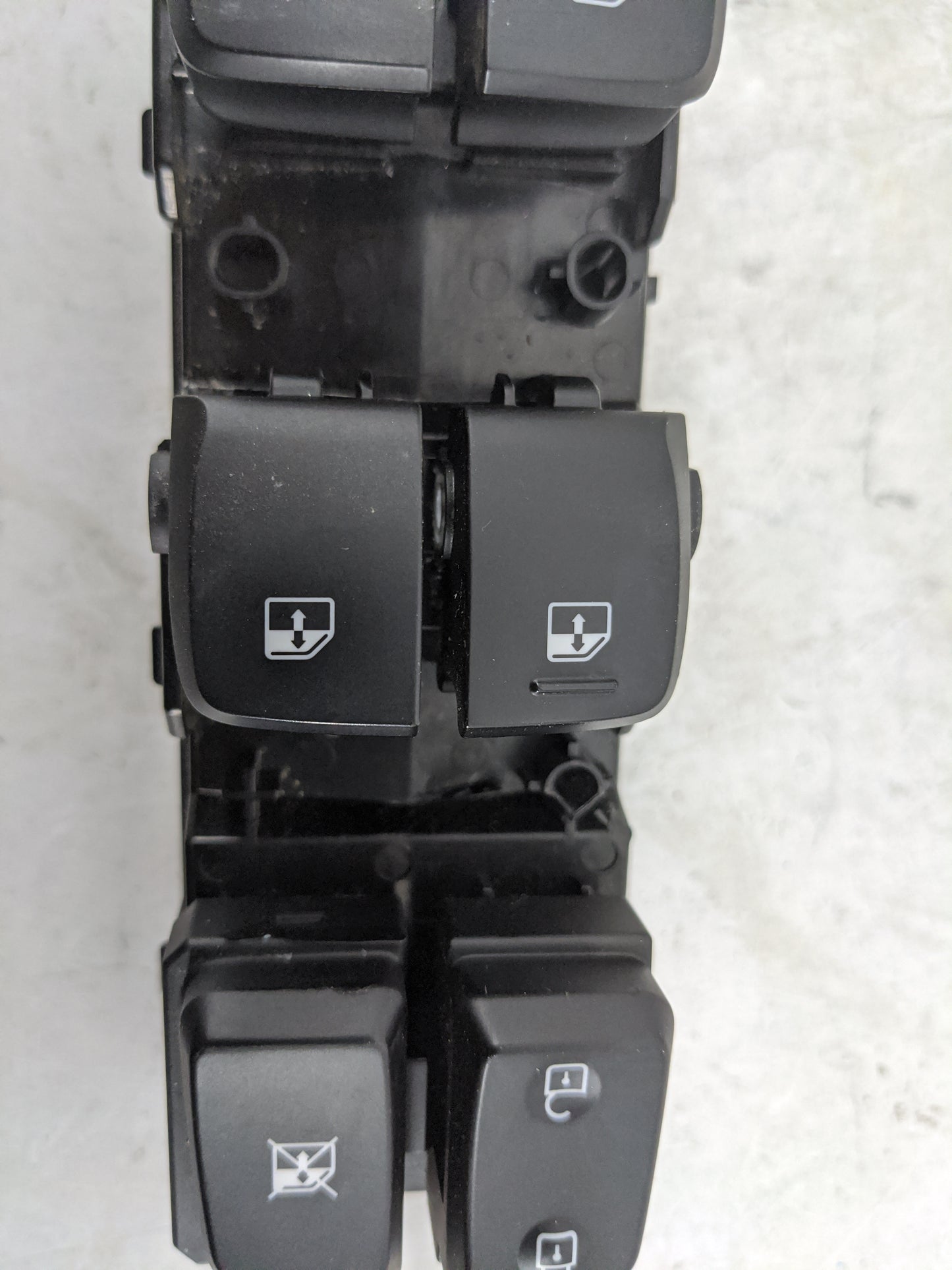 2018-2022 Hyundai Kona Master Power Window Switch Replacement Driver Side Left P/N:93570-J9200TMT Fits OEM Used Auto Parts -