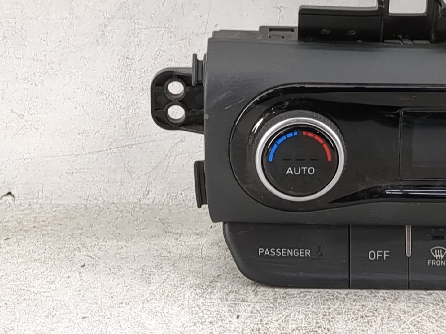 2022 Hyundai Kona Climate Control Module Temperature AC/Heater Replacement P/N:97250-J9DT0 C20038-8450 Fits OEM Used Auto Pa