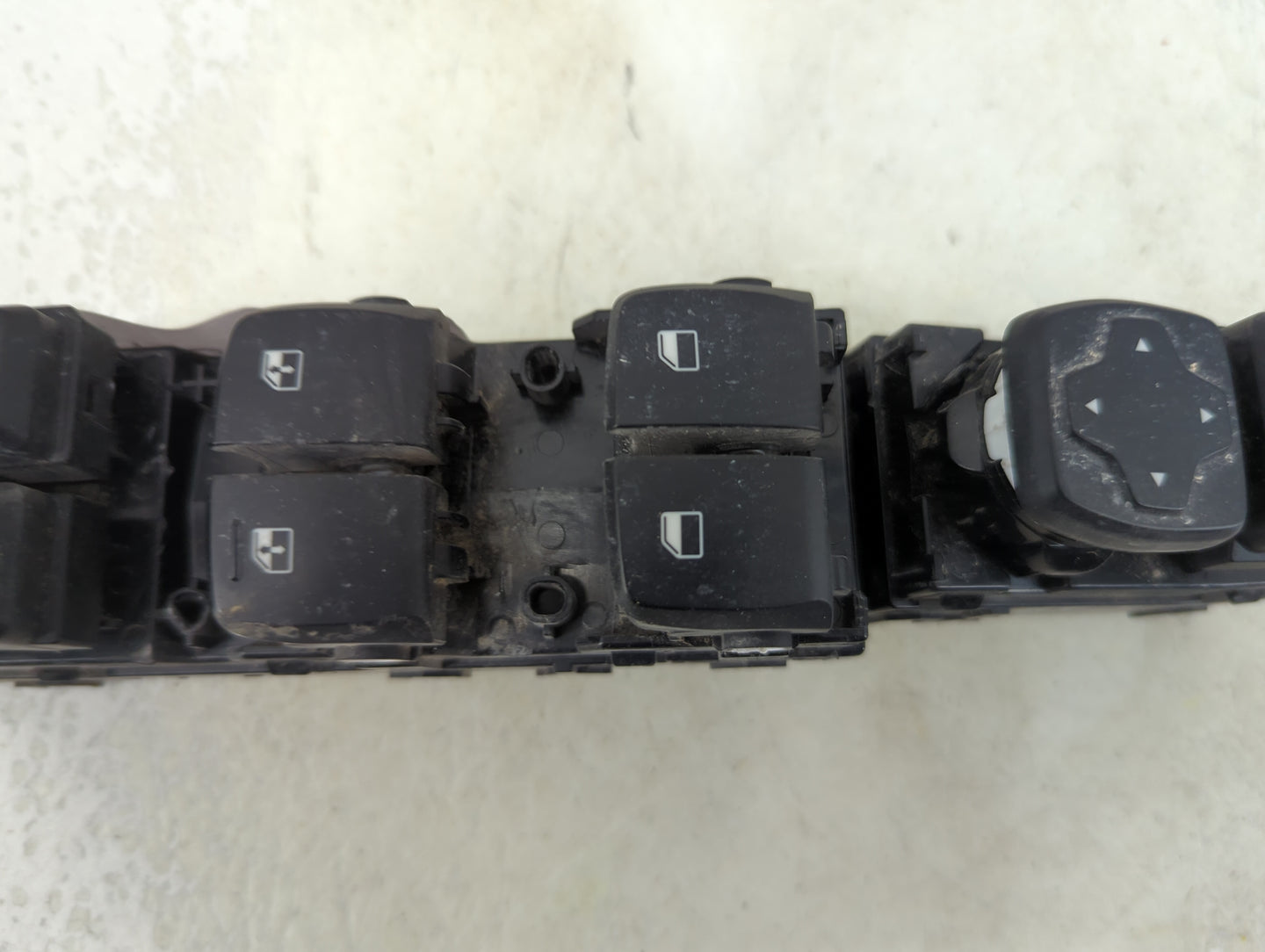 2018-2022 Hyundai Kona Master Power Window Switch Replacement Driver Side Left P/N:93570-J9200TMT 935702J1200 Fits OEM Used 
