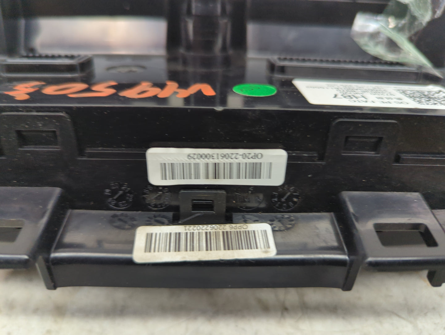 2022 Hyundai Kona Climate Control Module Temperature AC/Heater Replacement P/N:97250-J9DV0 C20038-8970 Fits OEM Used Auto Pa