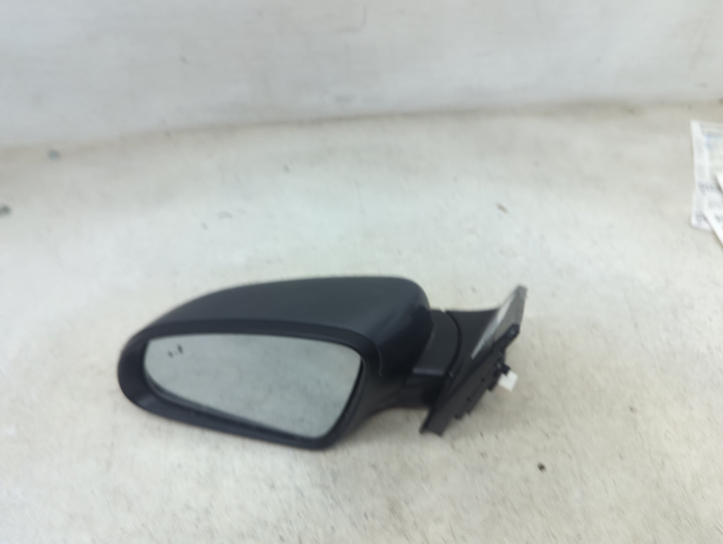 2018-2021 Hyundai Kona Driver Side View Mirror - Left Door Mirror OEM Used - Oemusedautoparts1.com
