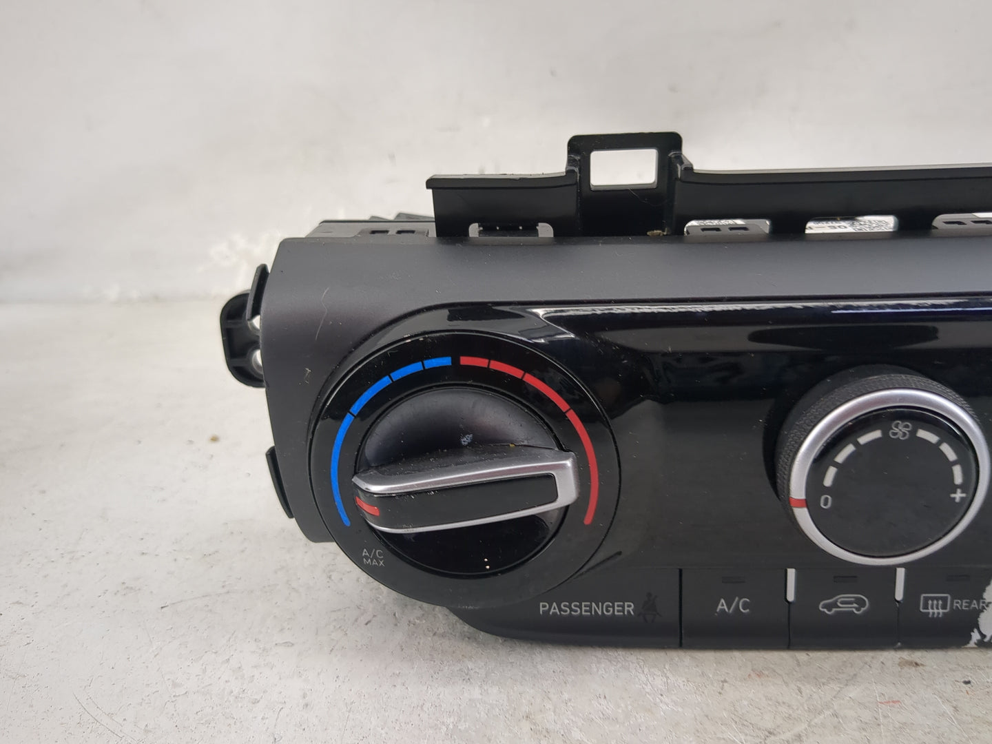 2022 Hyundai Kona Climate Control Module Temperature AC/Heater Replacement P/N:97250-J9AE1 C20038-6851, 2305180178 Fits OEM 