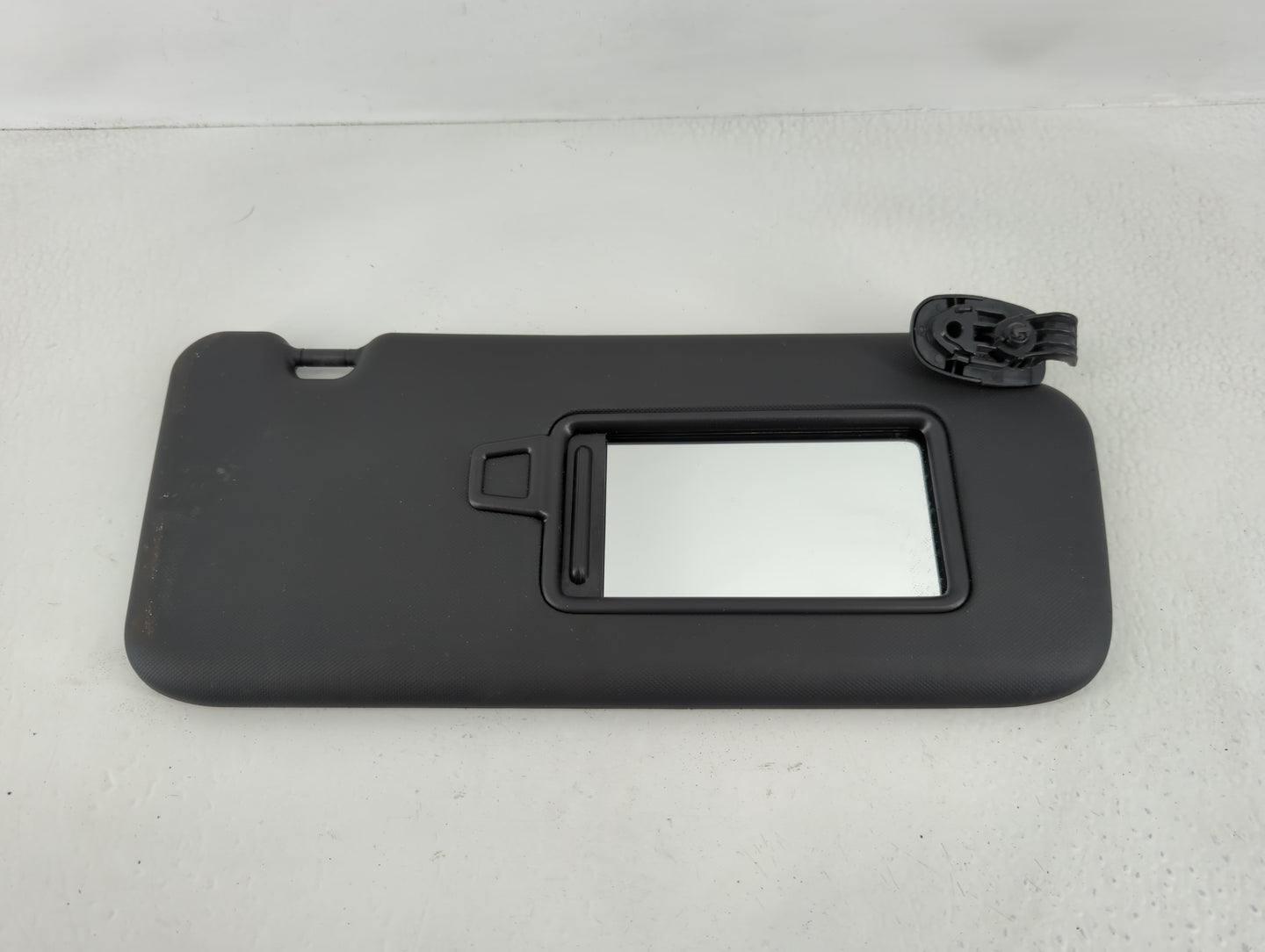 2022 Hyundai Kona Sun Visor Shade Replacement Passenger Right Mirror Fits OEM Used Auto Parts - Oemusedautoparts1.com