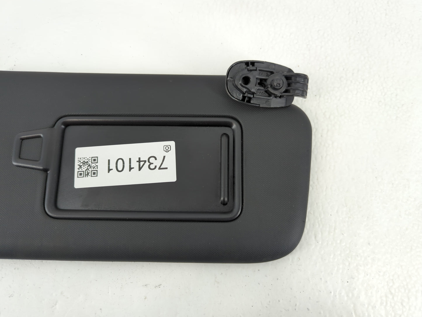 2022 Hyundai Kona Sun Visor Shade Replacement Passenger Right Mirror Fits OEM Used Auto Parts - Oemusedautoparts1.com
