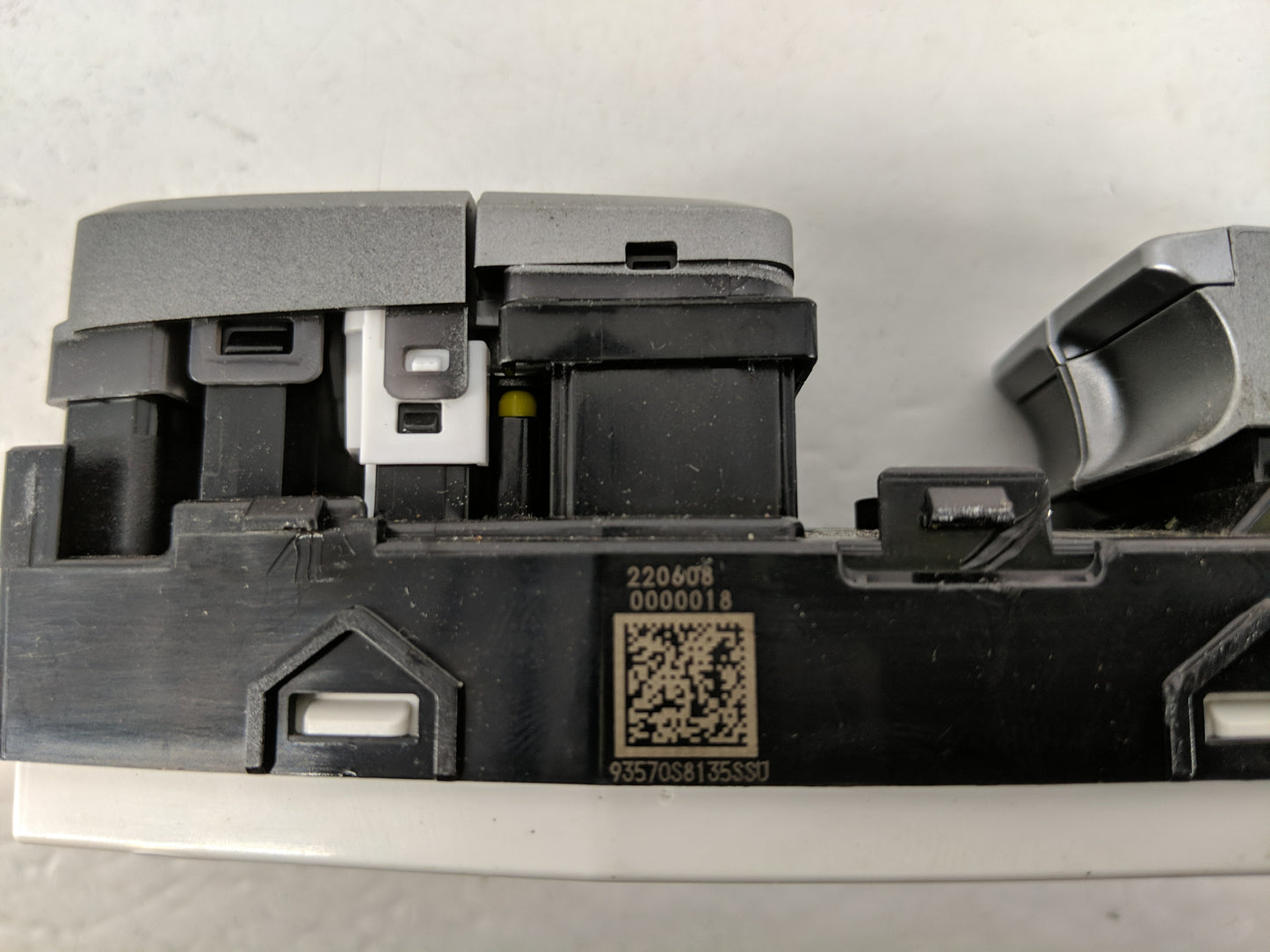 2023 Hyundai Palisade Master Power Window Switch Replacement Driver Side Left P/N:0000018 220608 Fits OEM Used Auto Parts - 