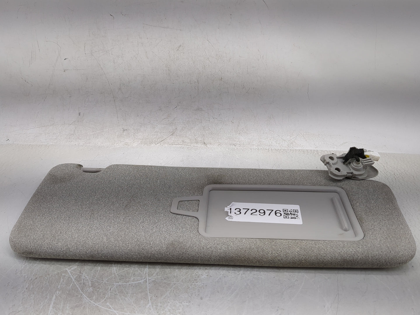 2020-2022 Hyundai Palisade Sun Visor Shade Replacement Passenger Right Mirror Fits Fits 2020 2021 2022 OEM Used Auto Parts -