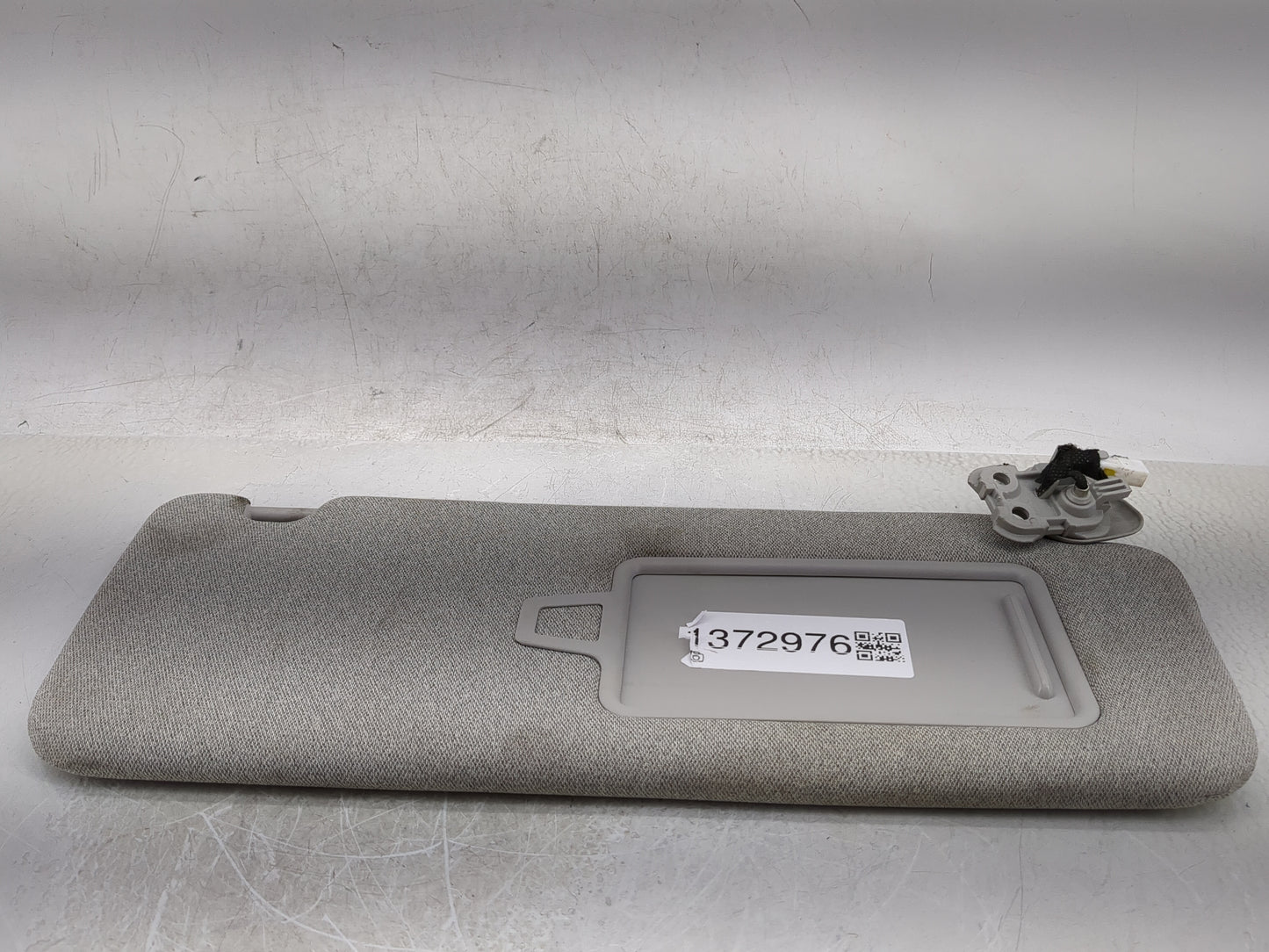 2020-2022 Hyundai Palisade Sun Visor Shade Replacement Passenger Right Mirror Fits Fits 2020 2021 2022 OEM Used Auto Parts -