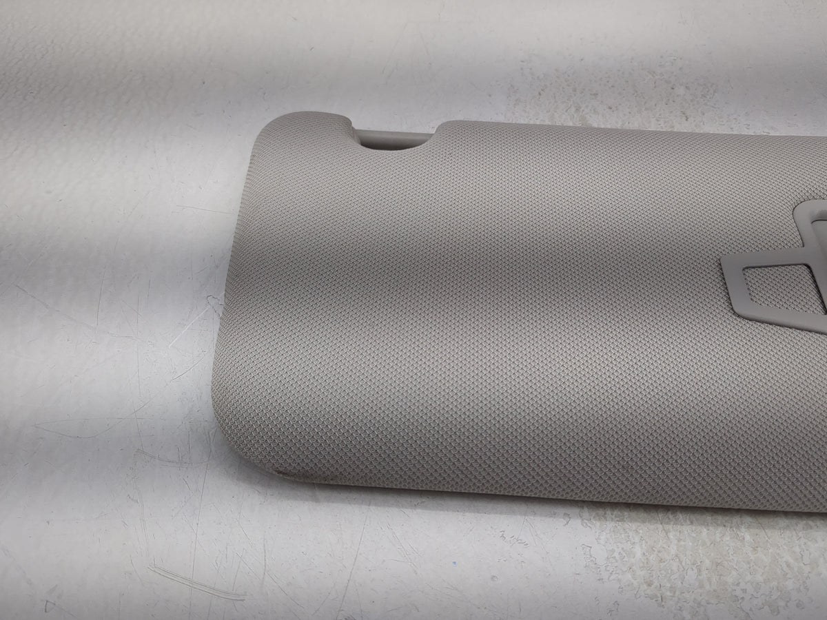 2020-2022 Hyundai Palisade Sun Visor Shade Replacement Passenger Right Mirror Fits Fits 2020 2021 2022 OEM Used Auto Parts -