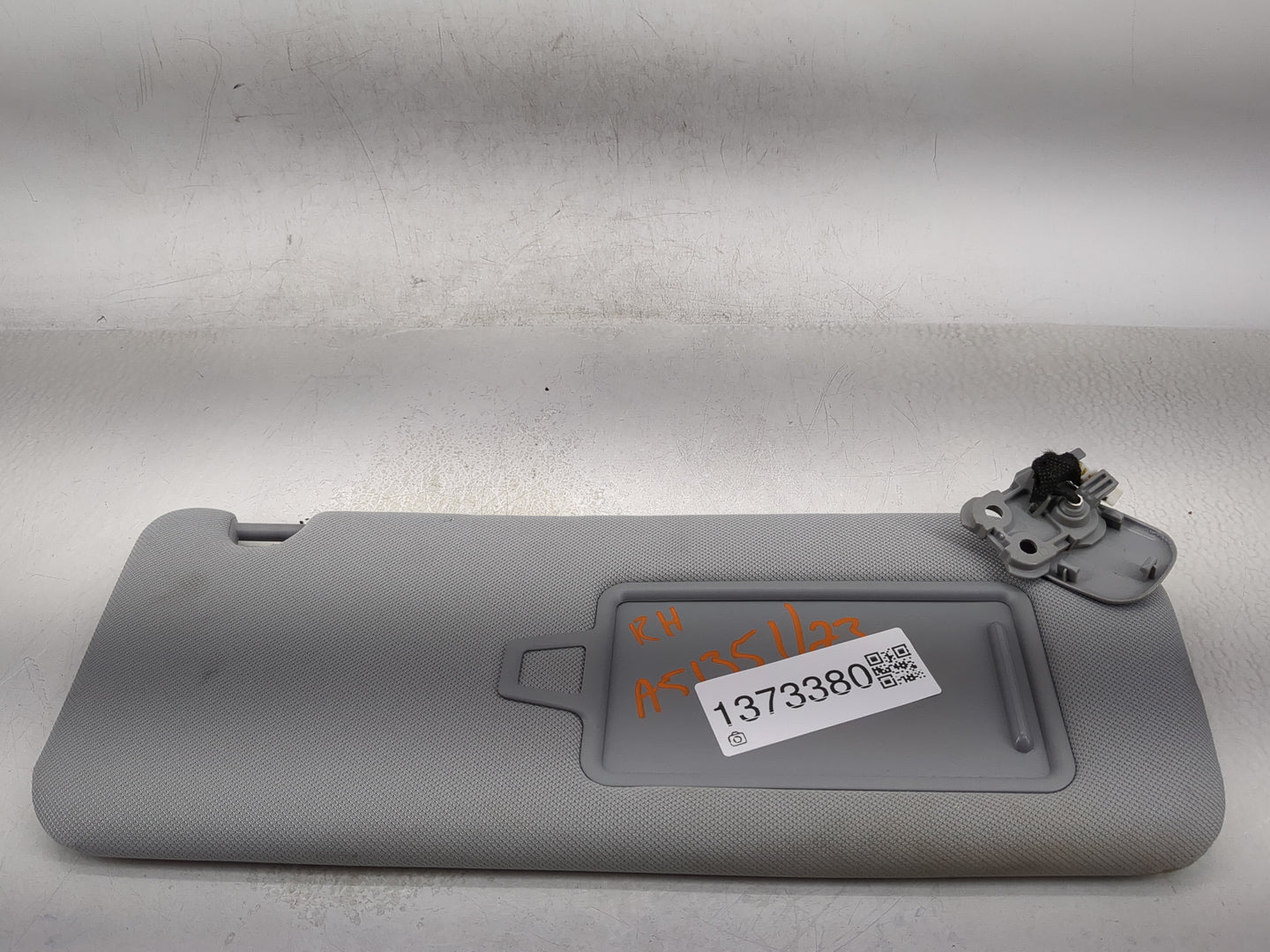 2020-2022 Hyundai Palisade Sun Visor Shade Replacement Passenger Right Mirror Fits Fits 2020 2021 2022 OEM Used Auto Parts -