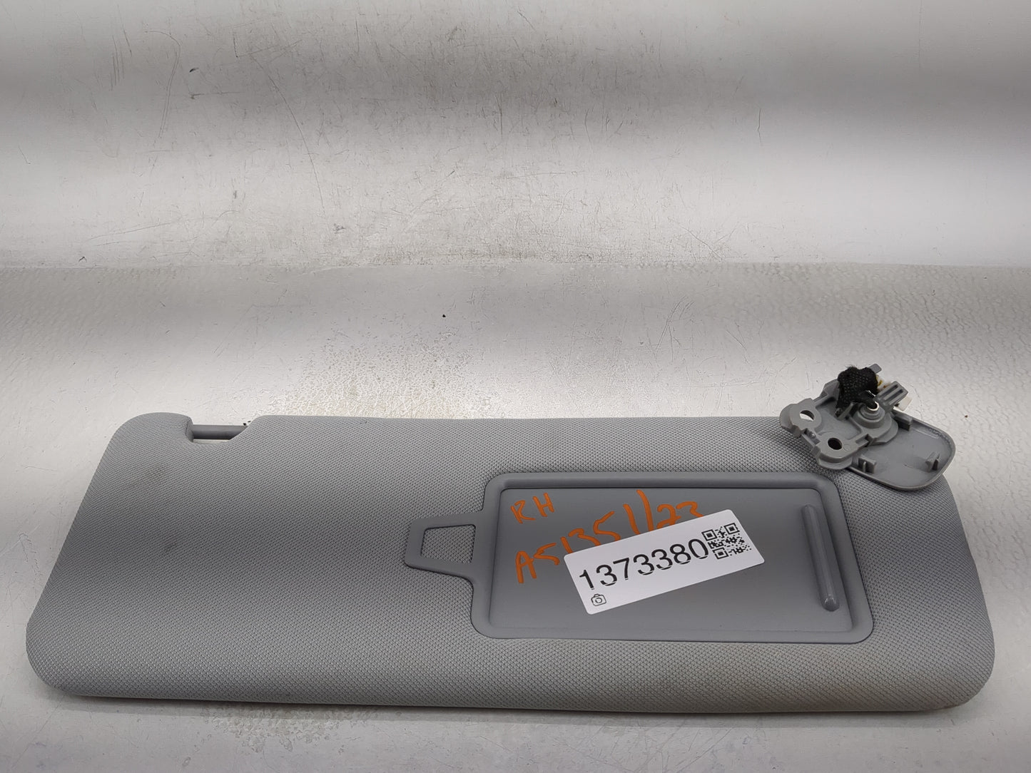 2020-2022 Hyundai Palisade Sun Visor Shade Replacement Passenger Right Mirror Fits Fits 2020 2021 2022 OEM Used Auto Parts -