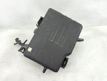 2020-2022 Hyundai Palisade Fusebox Fuse Box Panel Relay Module P/N:91230-S8850 Fits Fits 2020 2021 2022 OEM Used Auto Parts 