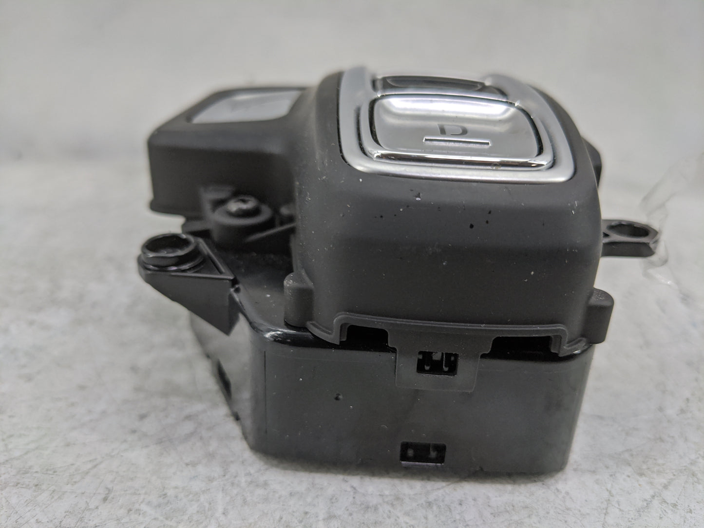 2023 Hyundai Palisade Floor Console Assembly Shifter - Oemusedautoparts1.com