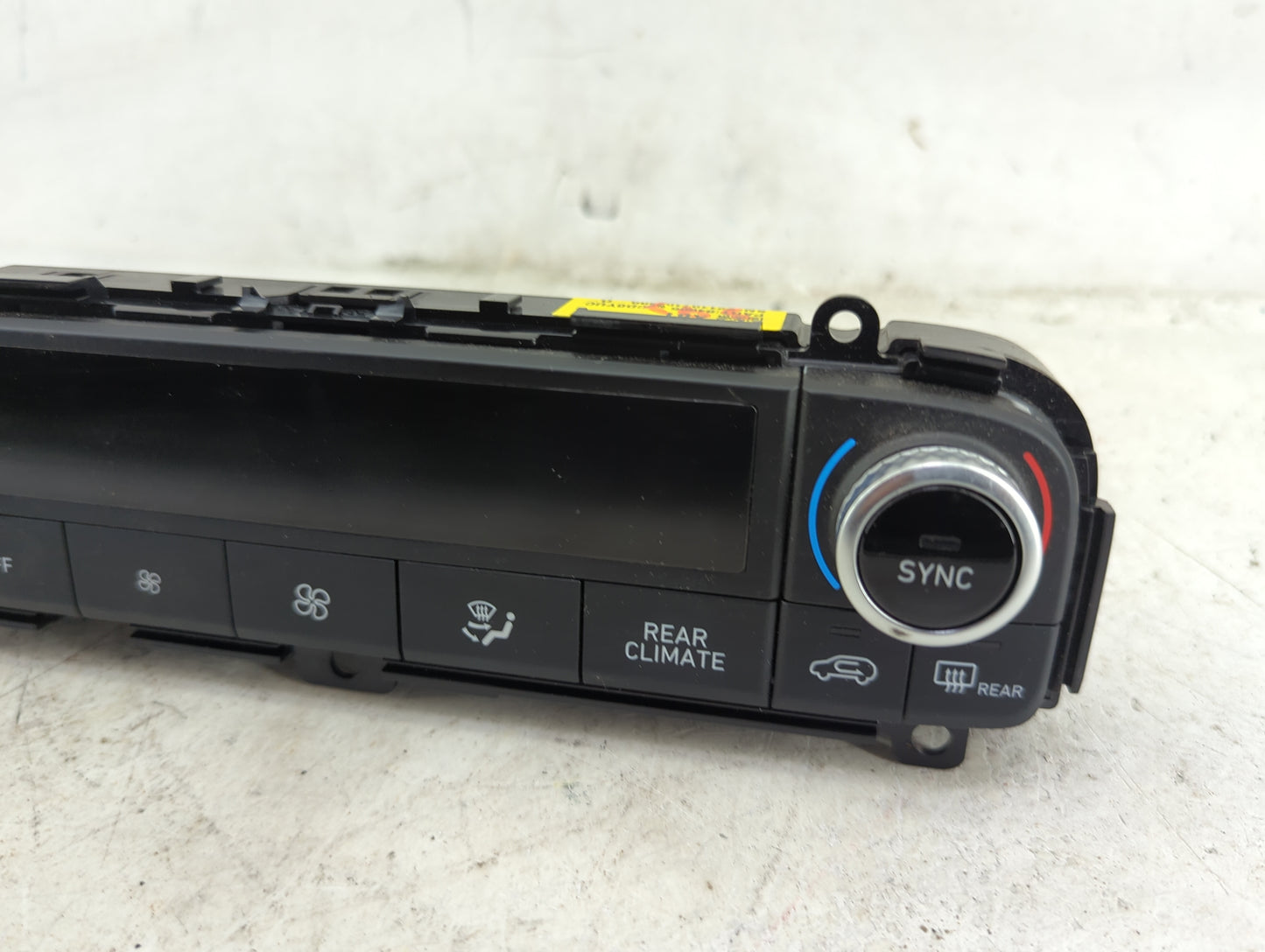 2023 Hyundai Palisade Climate Control Module Temperature AC/Heater Replacement P/N:97250-S8CC0 T221105WK12A0003014 Fits OEM 
