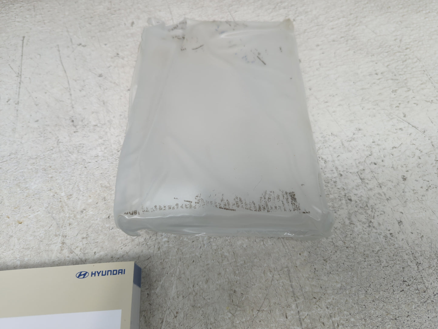 2023 Hyundai Santa Cruz Owners Manual Book Guide P/N:PHPO-EU29B OEM Used Auto Parts - Oemusedautoparts1.com
