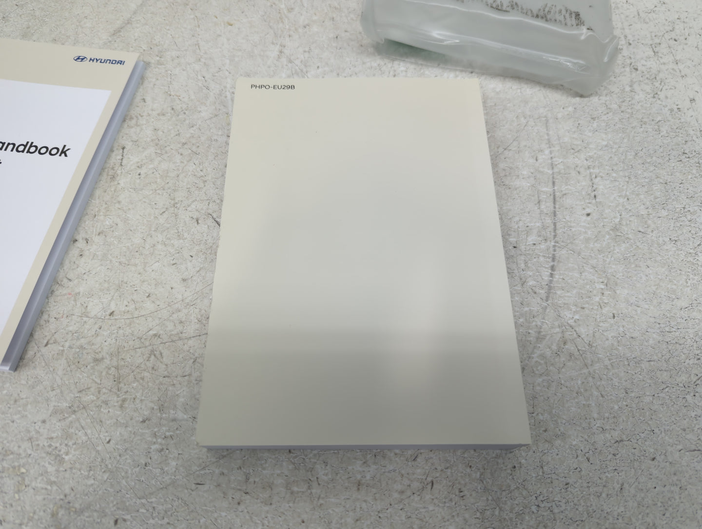 2023 Hyundai Santa Cruz Owners Manual Book Guide P/N:PHPO-EU29B OEM Used Auto Parts - Oemusedautoparts1.com