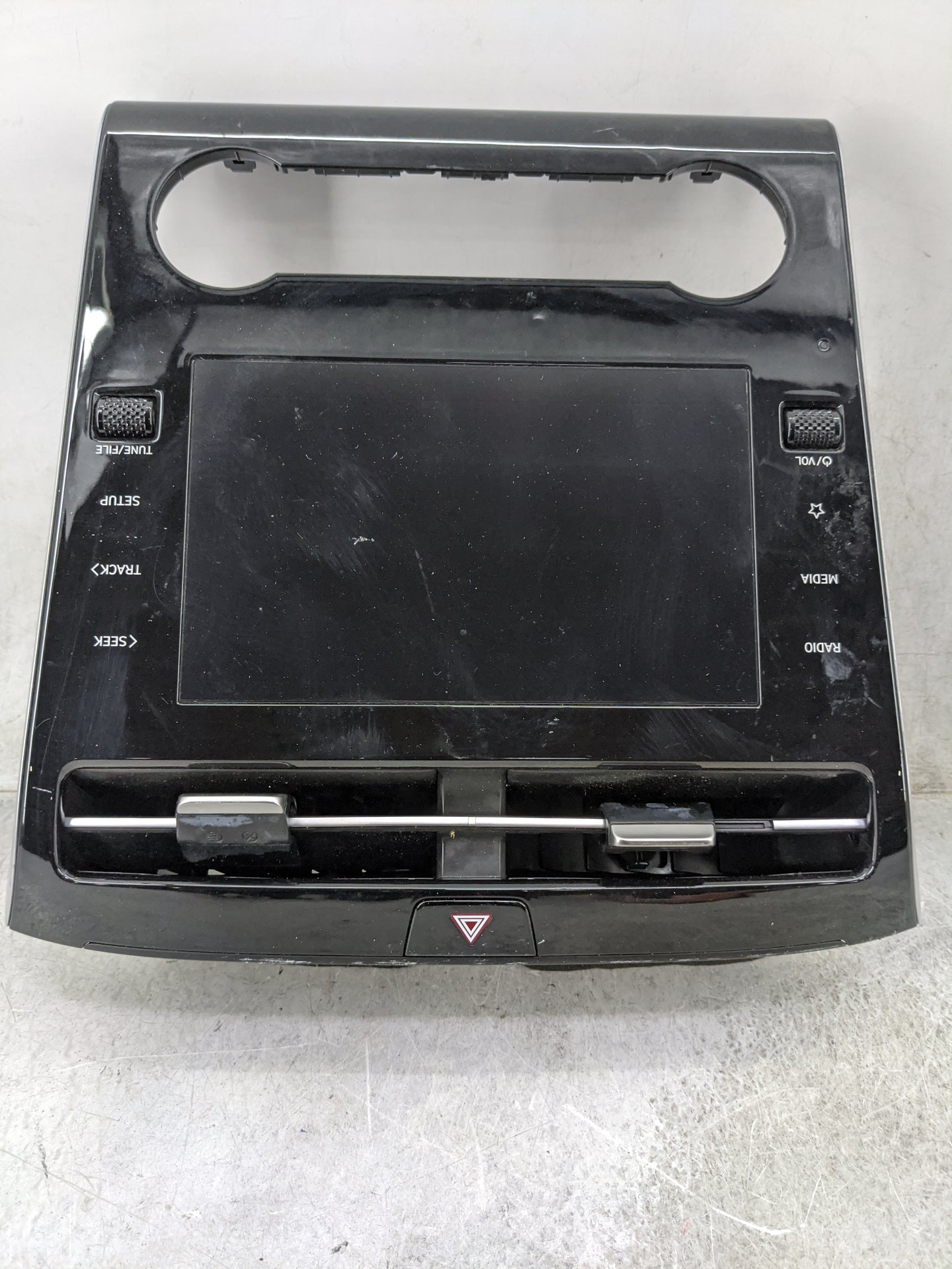 2023 Hyundai Santa Cruz Information Display Screen - Oemusedautoparts1.com