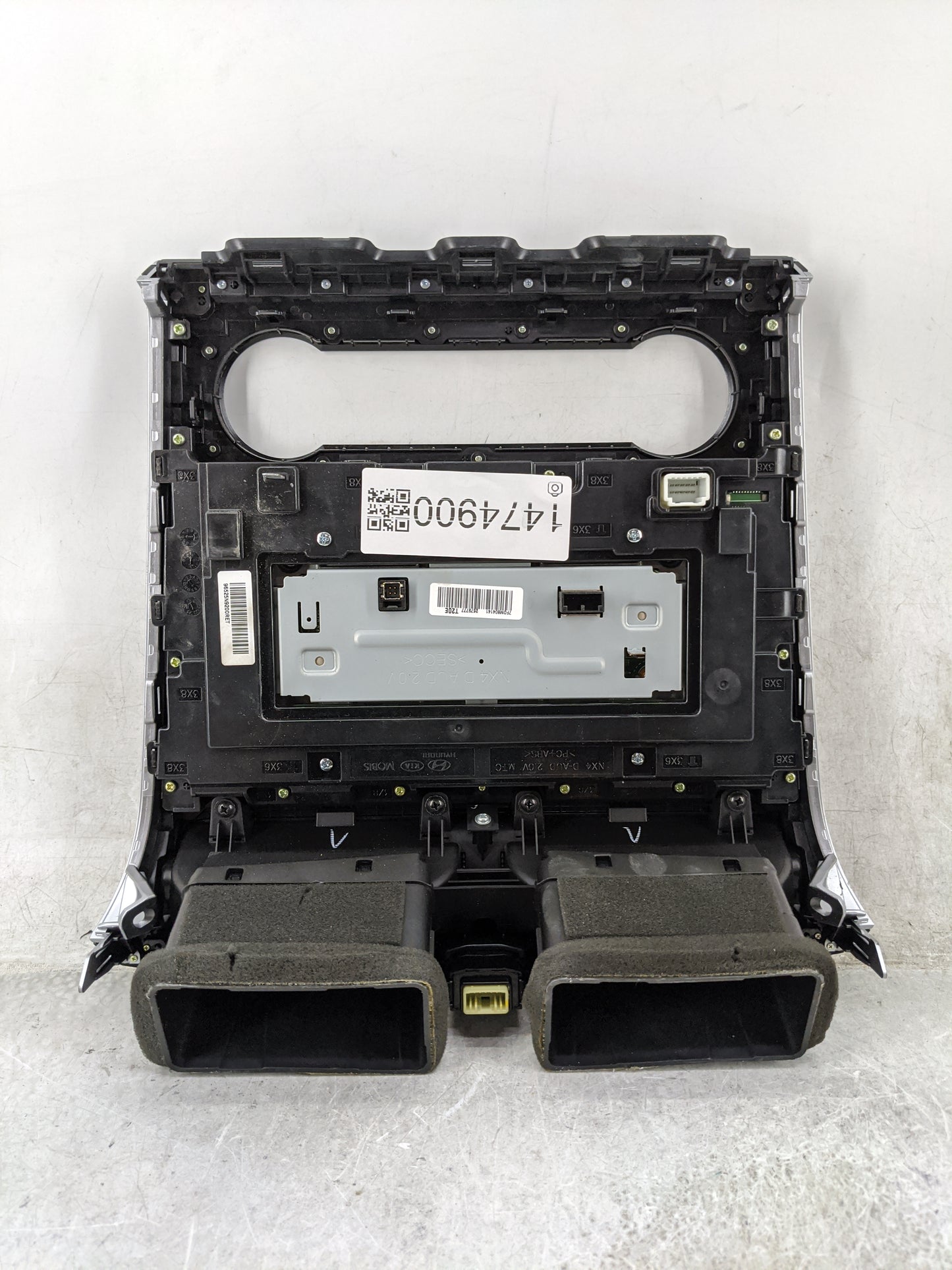 2023 Hyundai Santa Cruz Information Display Screen - Oemusedautoparts1.com