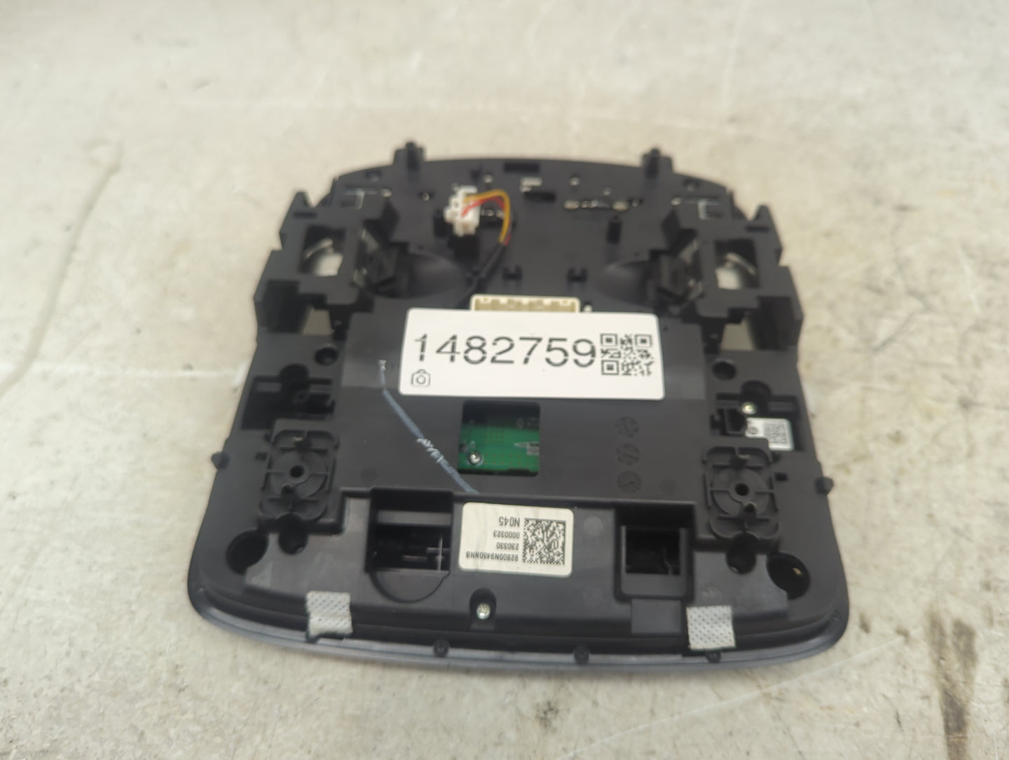 Hyundai Santa Cruz Overhead Roof Console 1482759 - Oemusedautoparts1.com