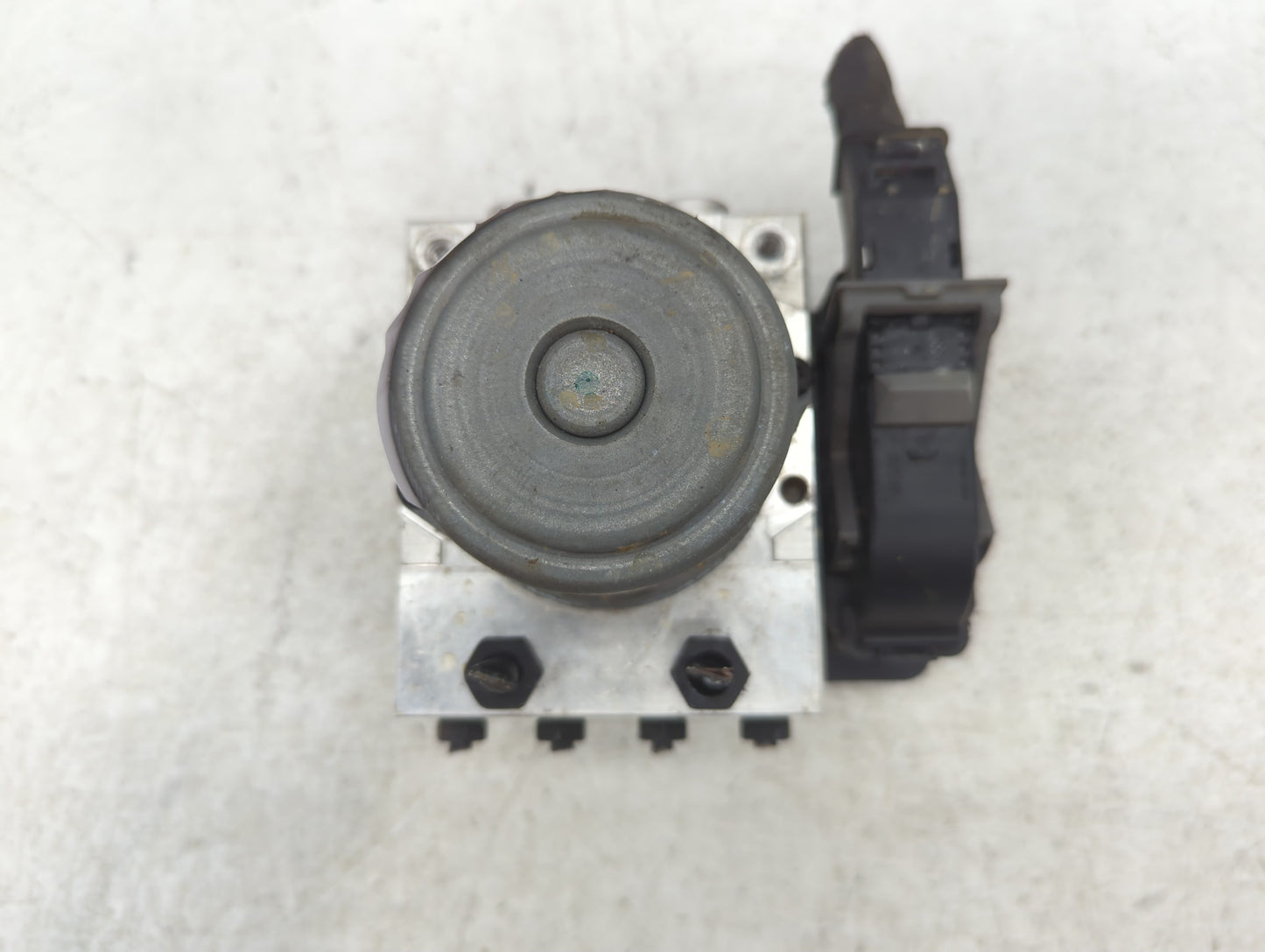 2021 Hyundai Santa Fe ABS Pump Control Module Replacement P/N:S2589-24800 58910-S2DA0 Fits OEM Used Auto Parts - Oemusedauto
