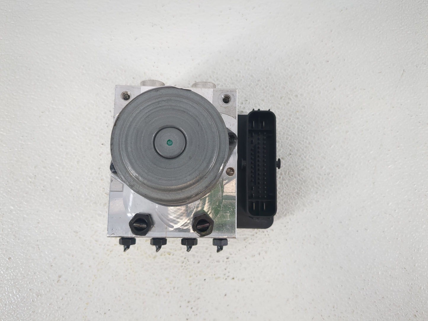 2021 Hyundai Santa Fe ABS Pump Control Module Replacement P/N:58900-S2GA0 Fits OEM Used Auto Parts - Oemusedautoparts1.com