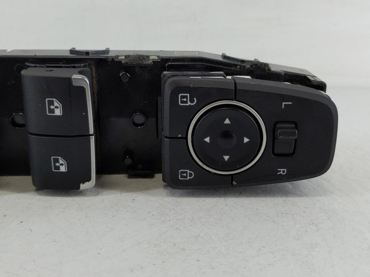 2021 Hyundai Santa Fe Master Power Window Switch Replacement Driver Side Left P/N:5001041 230315 Fits OEM Used Auto Parts - 