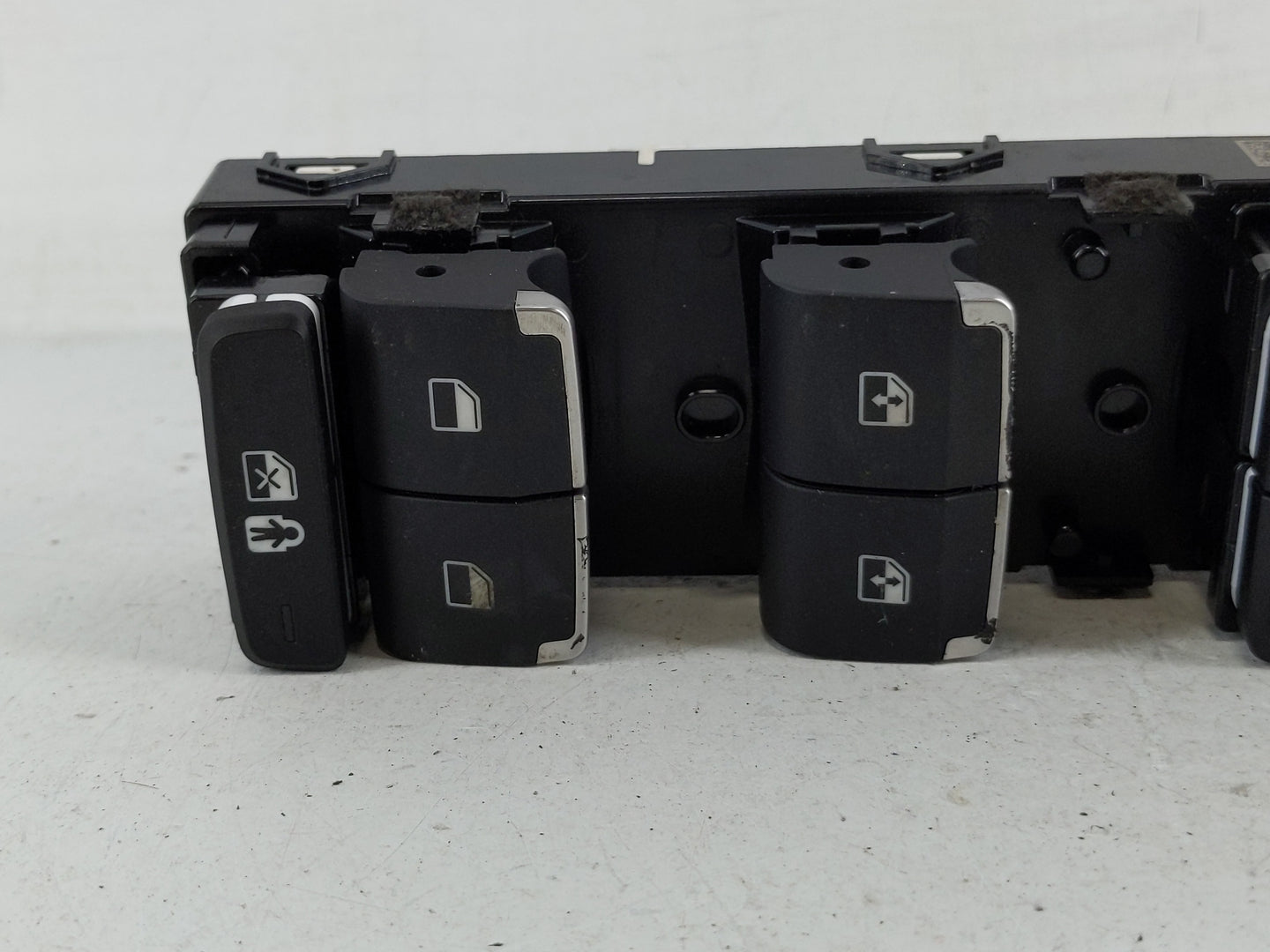 2021 Hyundai Santa Fe Master Power Window Switch Replacement Driver Side Left P/N:230707 Fits OEM Used Auto Parts - Oemuseda