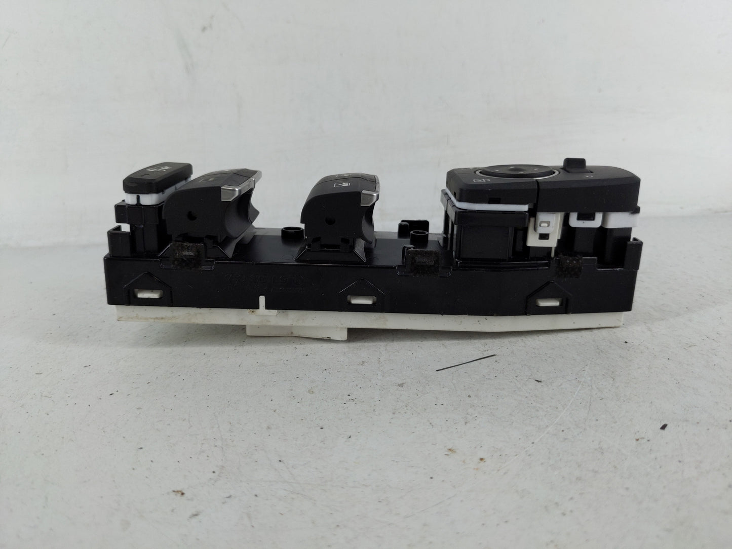 2021 Hyundai Santa Fe Master Power Window Switch Replacement Driver Side Left P/N:230707 Fits OEM Used Auto Parts - Oemuseda