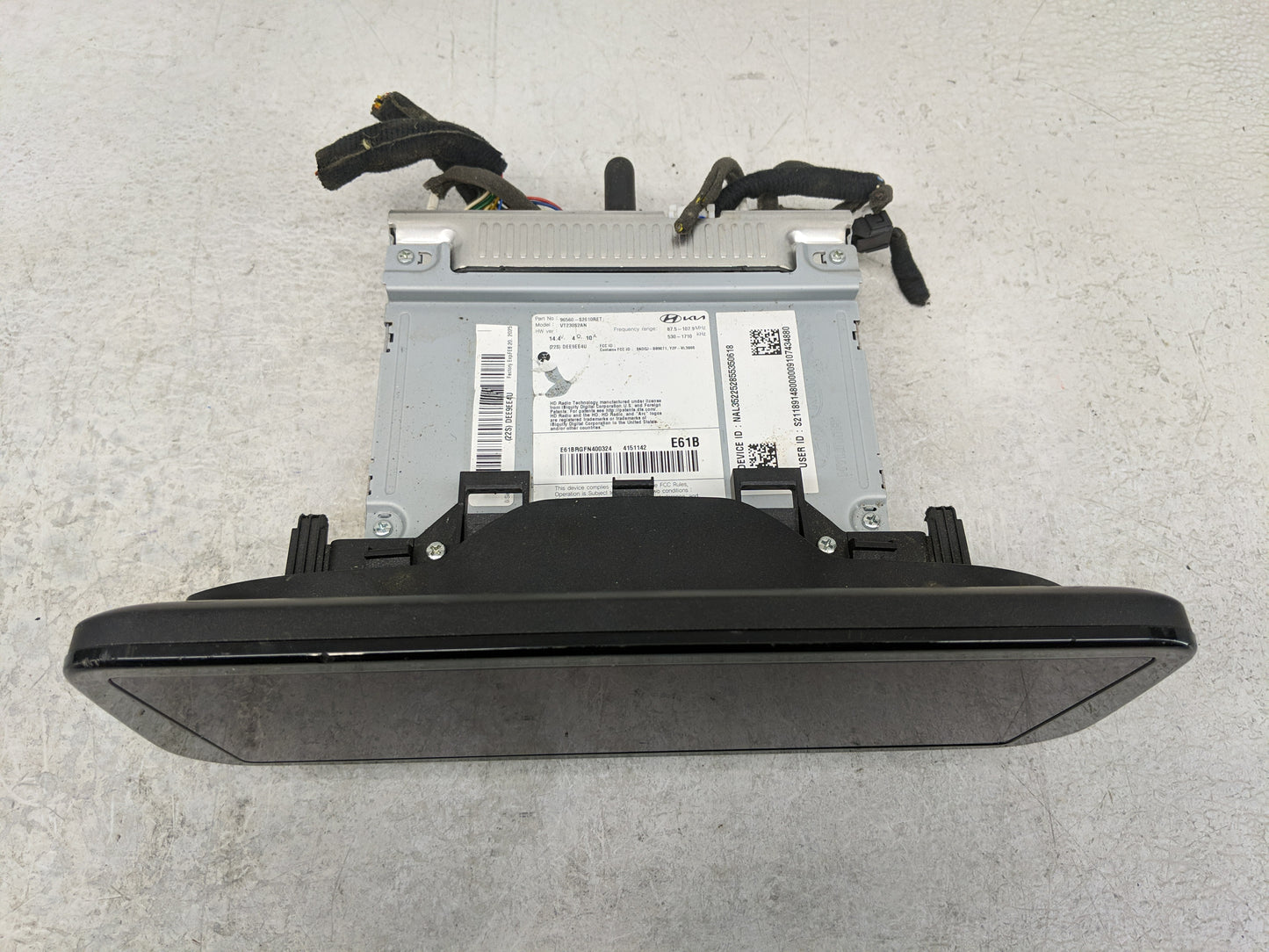 2023 Hyundai Santa Fe Radio AM FM Cd Player Receiver Replacement P/N:96560-S2610RET Fits OEM Used Auto Parts - Oemusedautopa