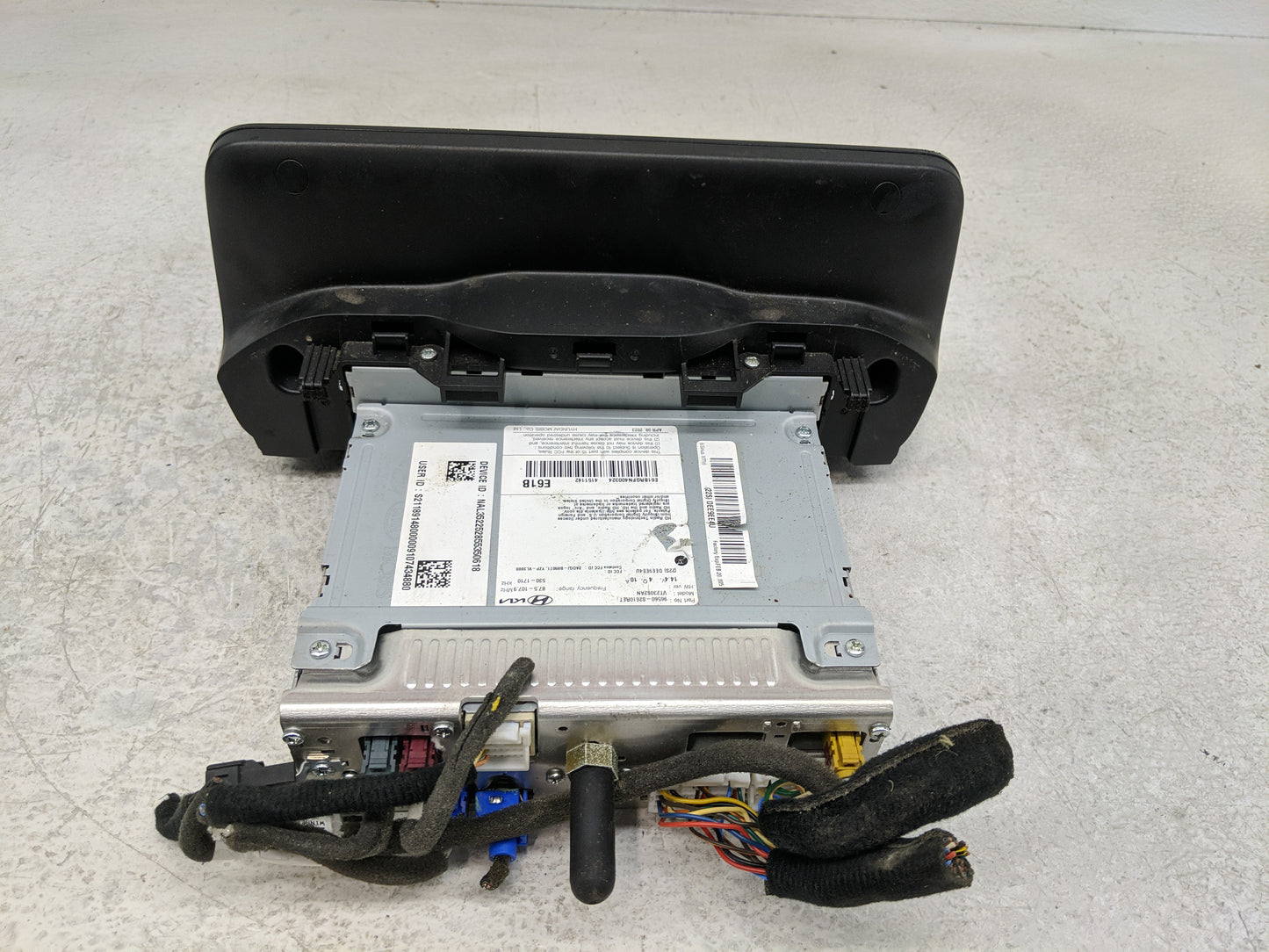 2023 Hyundai Santa Fe Radio AM FM Cd Player Receiver Replacement P/N:96560-S2610RET Fits OEM Used Auto Parts - Oemusedautopa