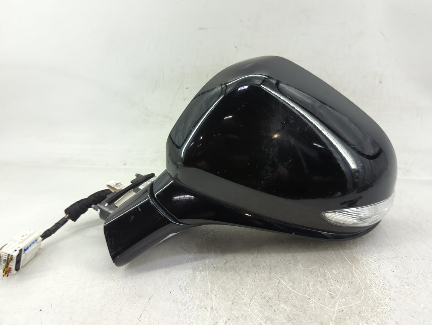 2021 Hyundai Santa Fe Driver Side View Mirror - Left Door Mirror OEM Used - Oemusedautoparts1.com