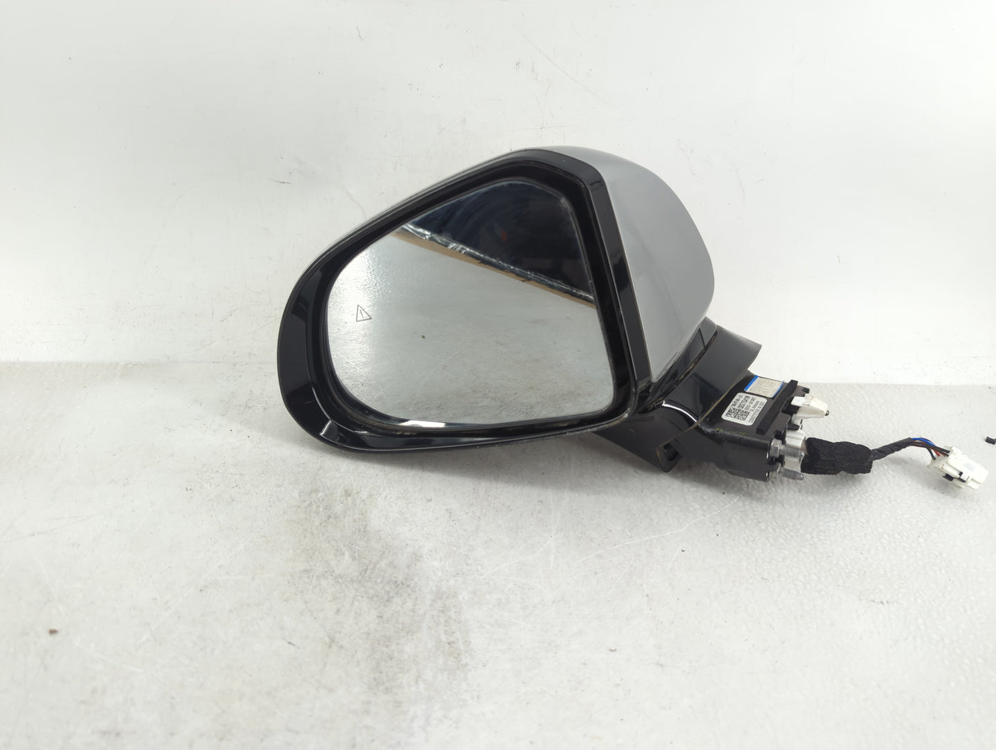 2021 Hyundai Santa Fe Driver Side View Mirror - Left Door Mirror OEM Used - Oemusedautoparts1.com
