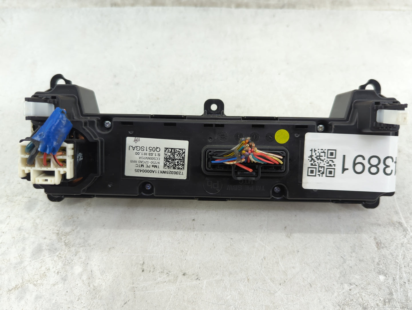 2021 Hyundai Santa Fe Climate Control Module Temperature AC/Heater Replacement P/N:97250-S2GA0 Fits OEM Used Auto Parts - Oe