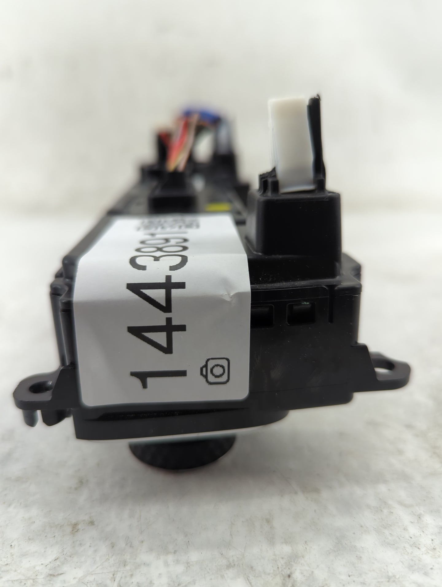 2021 Hyundai Santa Fe Climate Control Module Temperature AC/Heater Replacement P/N:97250-S2GA0 Fits OEM Used Auto Parts - Oe