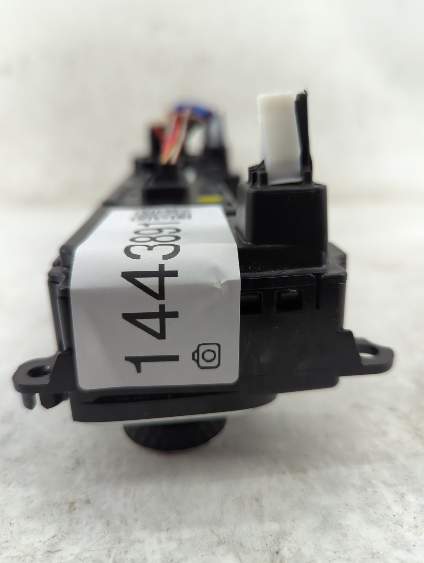2021 Hyundai Santa Fe Climate Control Module Temperature AC/Heater Replacement P/N:97250-S2GA0 Fits OEM Used Auto Parts - Oe