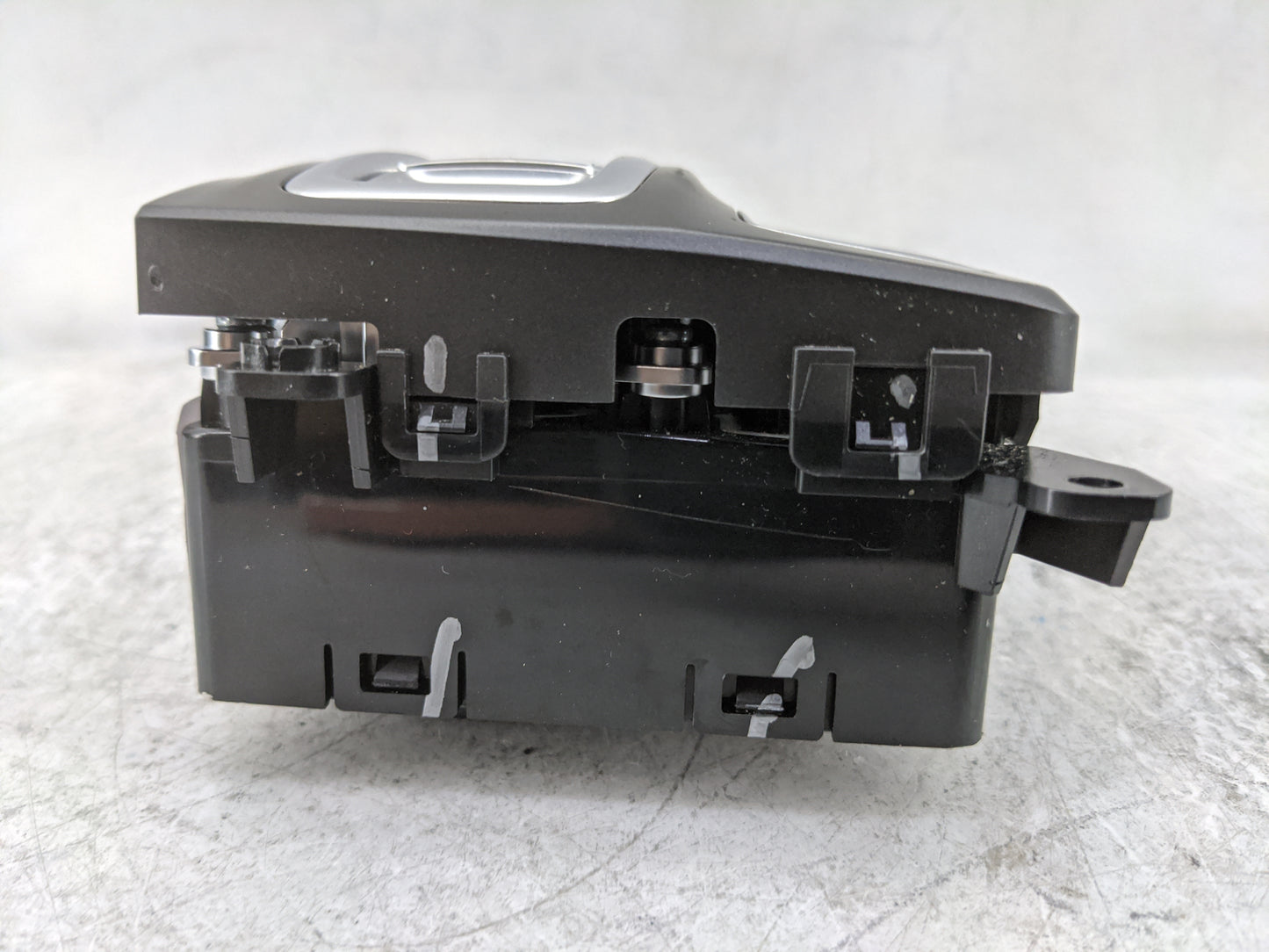 2023 Hyundai Santa Fe Floor Console Assembly Shifter 1478521 - Oemusedautoparts1.com