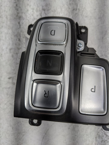 2023 Hyundai Santa Fe Floor Console Assembly Shifter - Oemusedautoparts1.com