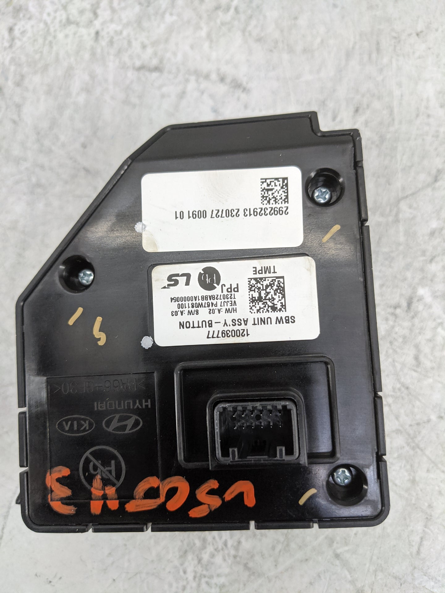 2023 Hyundai Santa Fe Floor Console Assembly Shifter - Oemusedautoparts1.com