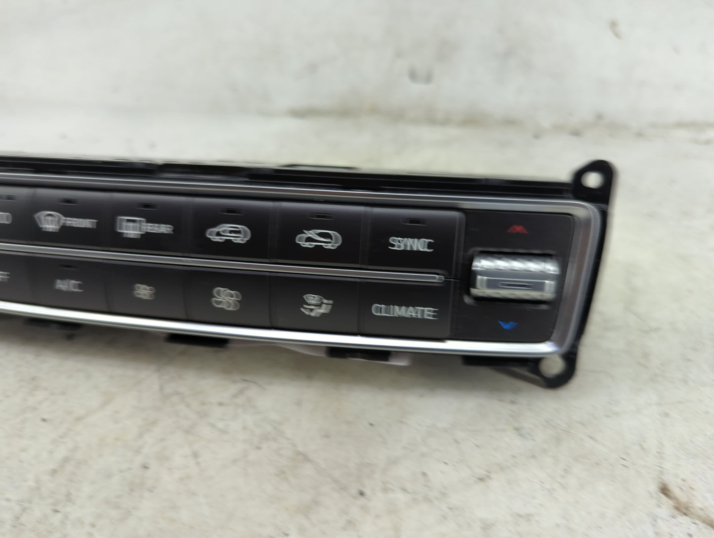 2021 Hyundai Santa Fe Climate Control Module Temperature AC/Heater Replacement P/N:97250-S2JA0 Q061SJAJ Fits OEM Used Auto P